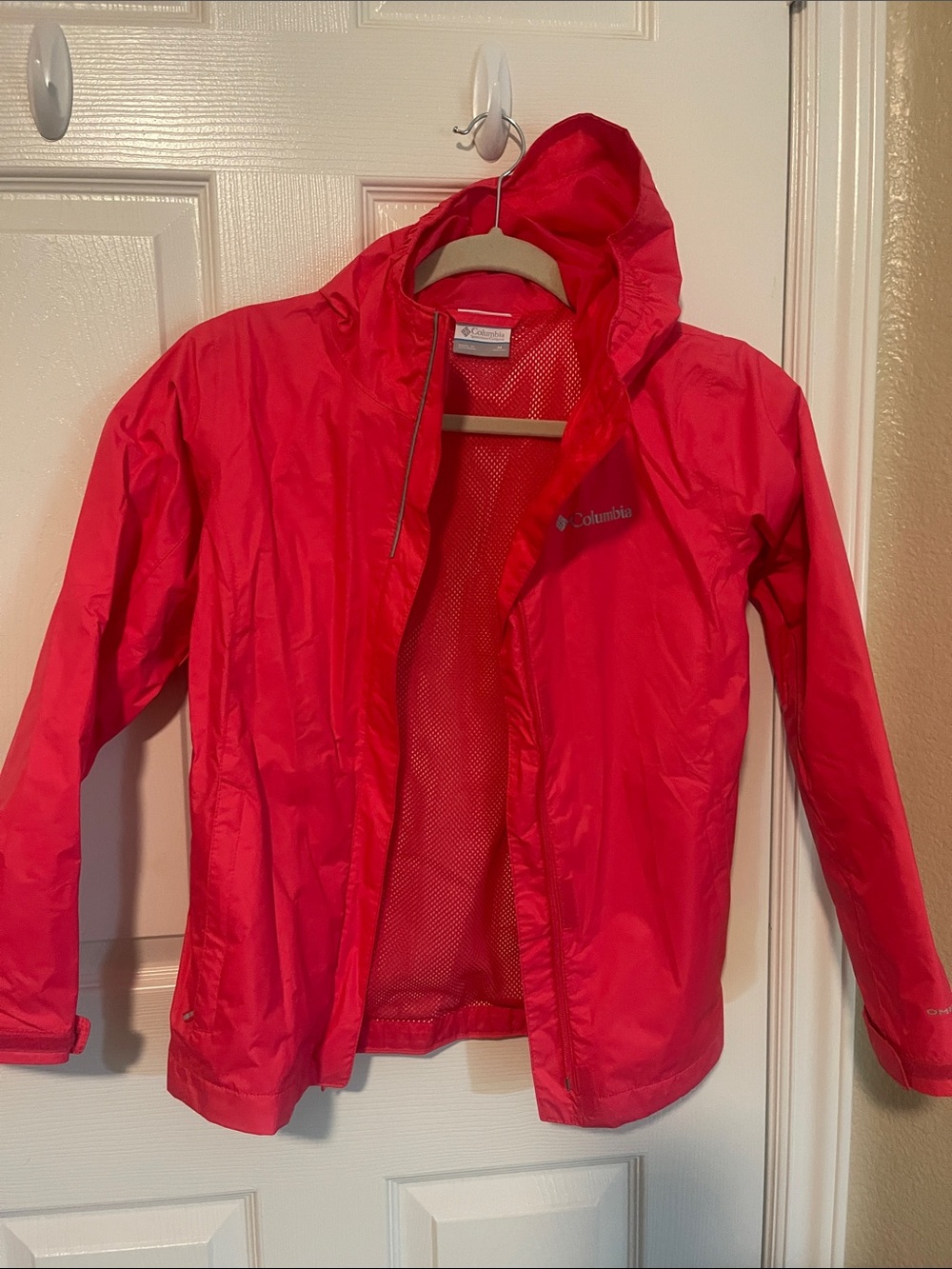 Columbia Kids Bright Red Hooded Rain Jacket. Size M